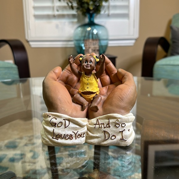 In his hands figurine - Picture 6 of 6